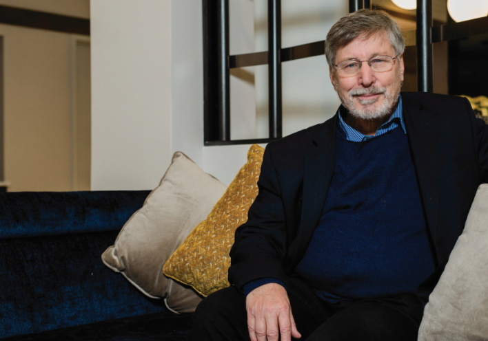 Dr. Bessel Vander Kolk: «Είμαστε ρυθμισμένοι να αγαπάμε»
