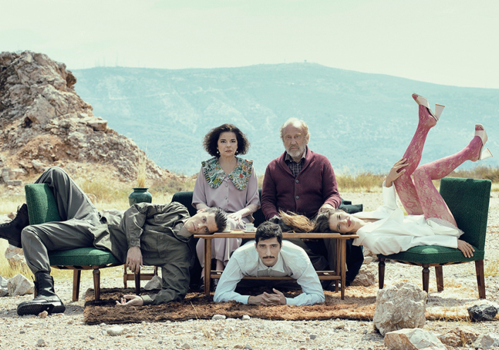 Η λέξη πρόοδος στο στόμα της μητέρας μου ηχούσε πολύ φάλτσα