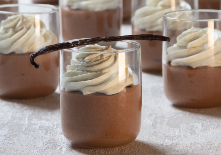 Μους σοκολάτας με κρέμα βανίλιας 