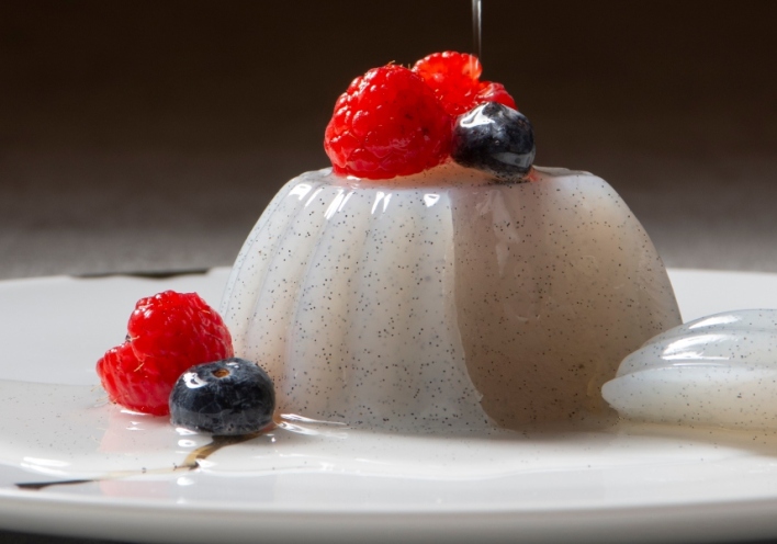 Μουχαλεμπία με σιρόπι βανίλιας 