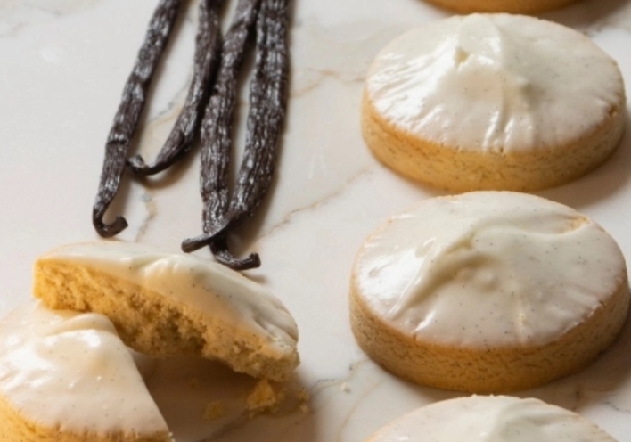 Μπισκότα με γλάσο βανίλιας