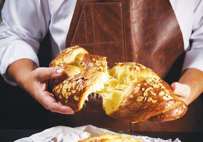 Συνταγή για τσουρέκι από τον Στέλιο Παρλιάρο