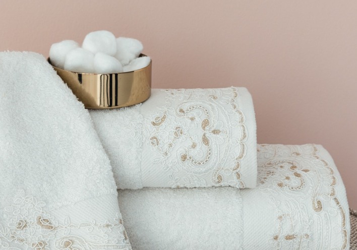 Παλαμαϊκή: Λευκά είδη που συνοδεύουν τις στιγμές μας 