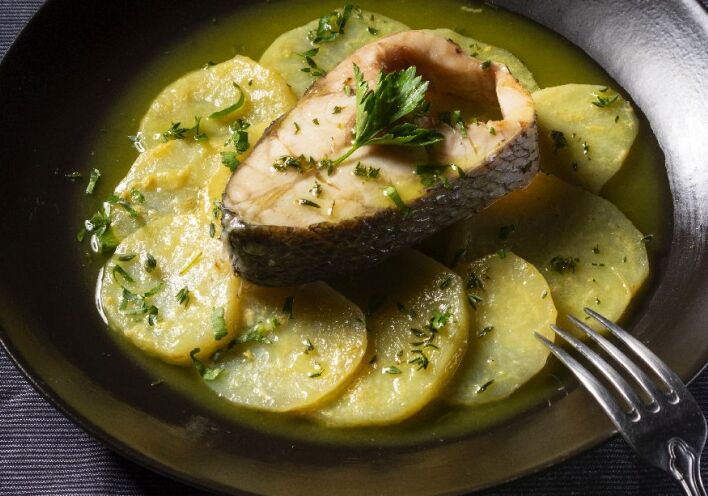 Συνταγή για κρανιό αχνιστό με πατάτες