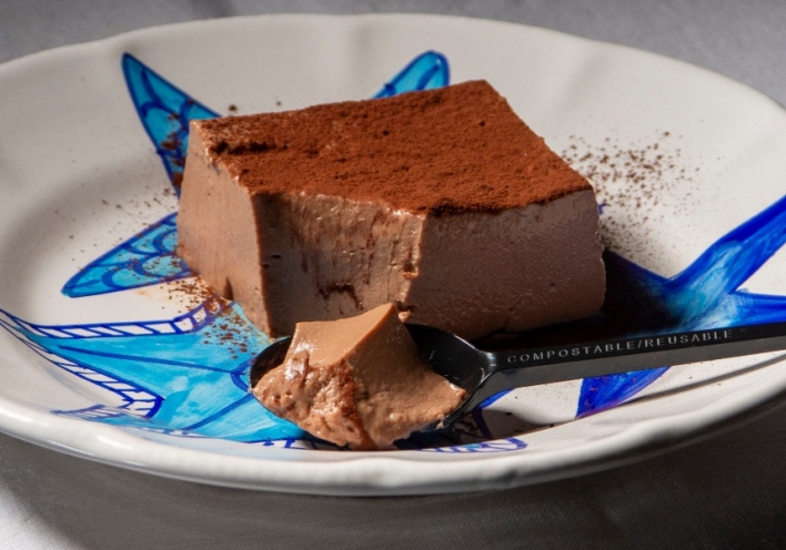 Muhallebi από τον Στέλιο Παρλιάρο 