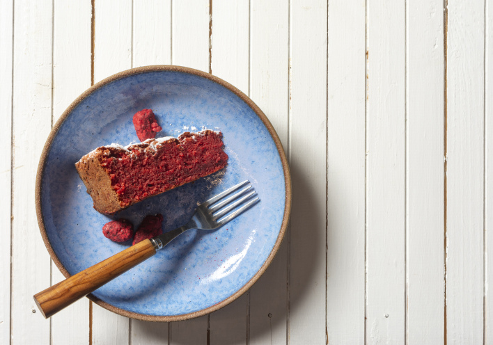 Κέικ με κόκκινες μάντολες Κεφαλονιάς 