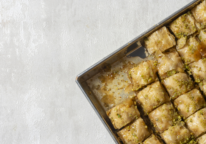  Μπακλαβάς με φιστίκι Αιγίνης που τρώμε στο Καστελόριζο