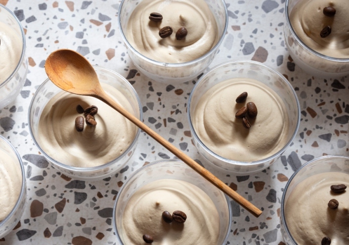 Μους σοκολάτα με καφέ