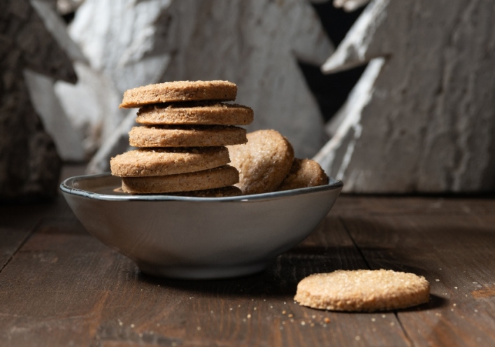 Χριστουγεννιάτικα μπισκότα  με κανέλα και πορτοκάλι χωρίς γλουτένη