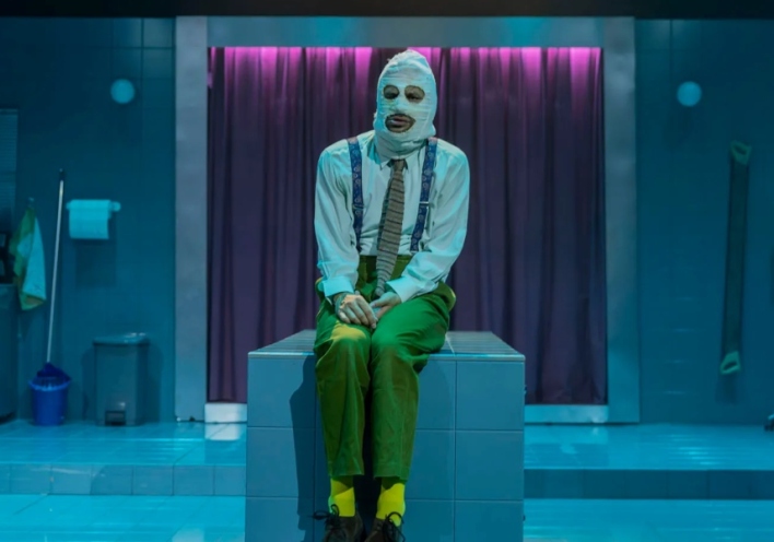 Ο «άσχημος» στο Θεατρο Βασιλάκου