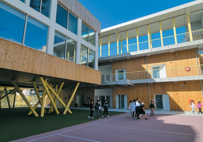 Σχολή Χατζήβεη