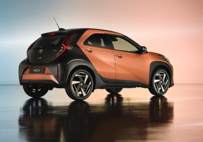 Toyota Aygo Cross Hybrid Electric