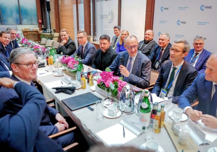 Ο θρίαμβος του ακατανόητου: Πώς μια μονίμως απρόβλεπτη κατάσταση απειλεί τη δημοκρατία παγκοσμίως