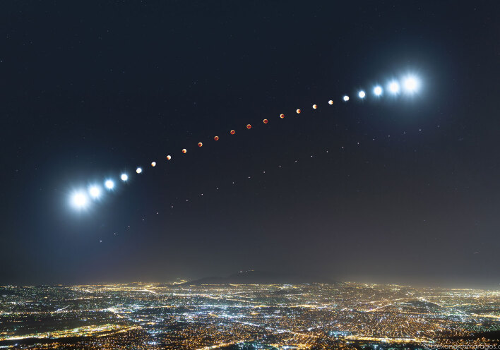 alexandros-maragos-total-lunar-eclipse-over-athens-greece-comp.jpg