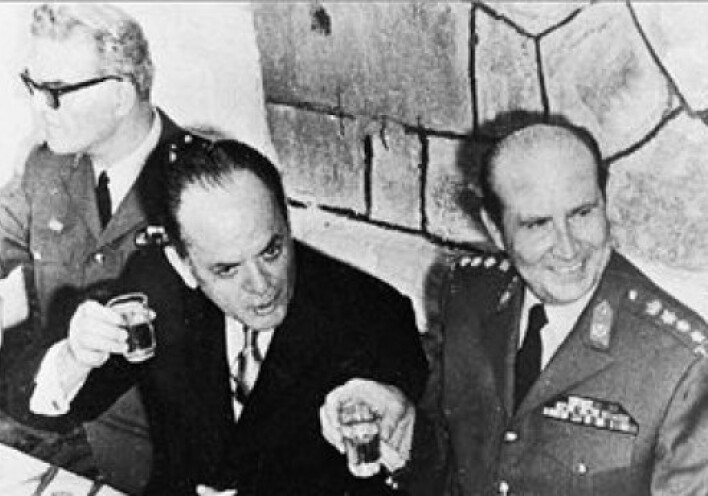 «Χούντα δεν γνωρίσαμε;» Γνωρίσαμε.