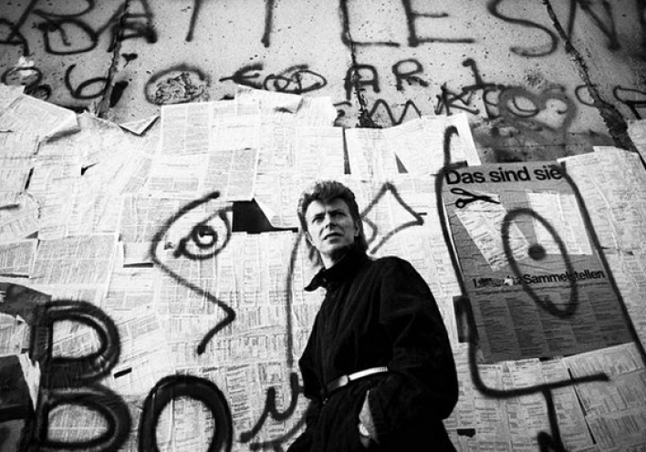 Γερμανικό ΥΠΕΞ: Σε ευχαριστούμε David Bowie που βοήθησες να πέσει το Τείχος