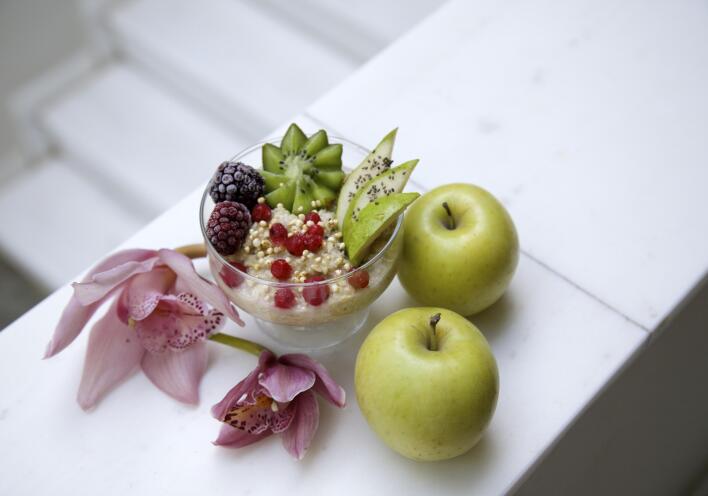 Καλοκαιρινό πρωινό oatmeal ροδάκινο