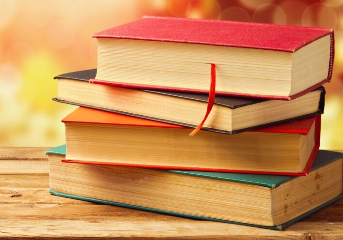 Διαβάζοντας τη νέα ποιητική συλλογή της Χριστίνας Οικονομίδου 