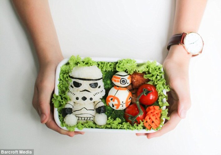 Πρέπει να δεις τα δημιουργικά κολατσιά που φτιάχνει αυτή η μαμά για τα παιδιά της 