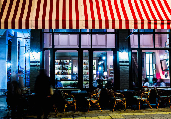 Πού μπορείς να φας κρέπες ακούγοντας τζαζ 