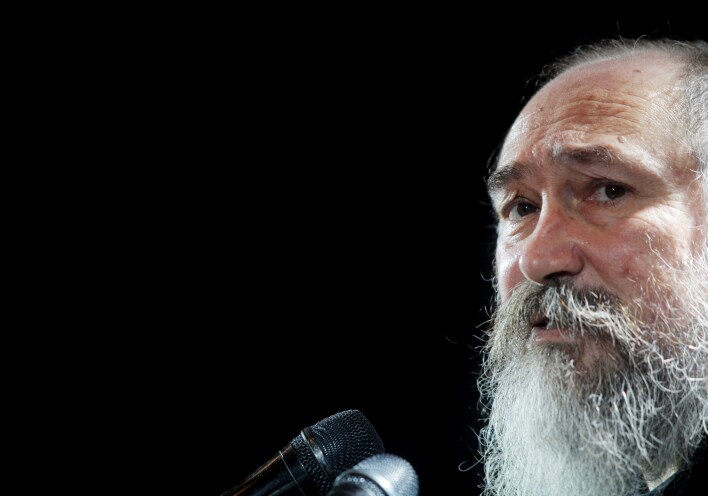 Έφυγε από τη ζωή ο Τζίμης Πανούσης 