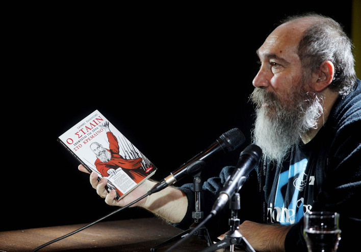 Ο πολιτικός κόσμος αποχαιρετά  τον Τζίμη Πανούση