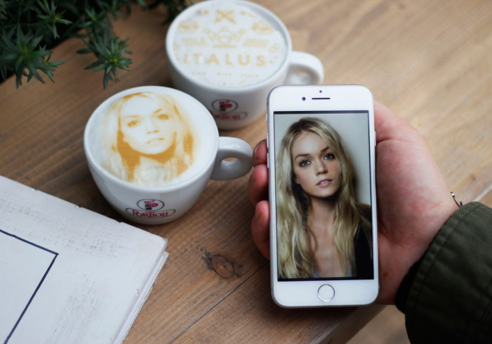 Αν θες να πιεις καφέ με τη selfie σου…μπορείς