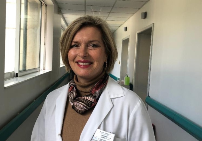 Η Μίνα Γκάγκα, διευθύντρια της 7ης πνευμονολογικής κλινικής του Σωτηρία, περιγράφει στην ATHENS VOICE την καθημερινότητα στο νοσοκομείο.