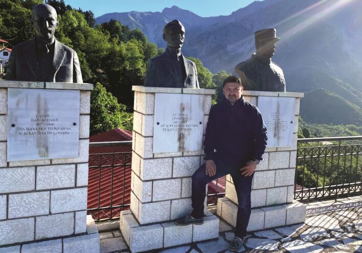 Tα Άγραφα του Νίκου Χαρδαλιά