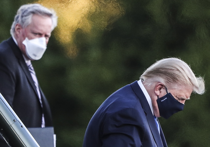 Νέο βίντεο-μήνυμα του Ντόναλντ Τραμπ μέσα από το νοσοκομείο – Νοσηλεύεται με κορωνοϊό ο πρόεδρος των ΗΠΑ, αντικρουόμενες οι εκτιμήσεις για την υγεία του