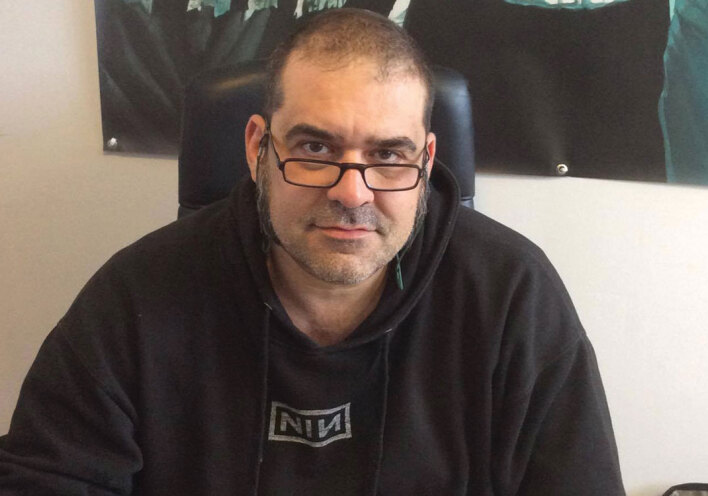 Ο Nίκος Χατζόπουλος από τις Εκδόσεις Οξύ