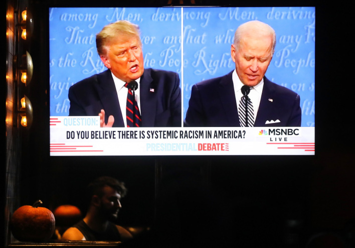 Στιγμιότυπο από το ντιμπέιτ Τραμπ-Μπάιντεν για τις προεδρικές εκλογές στις ΗΠΑ