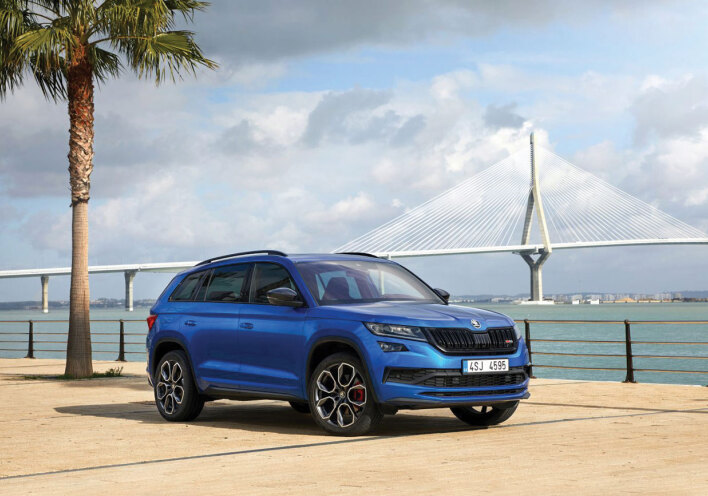Μπλε αυτοκίνητο Skoda