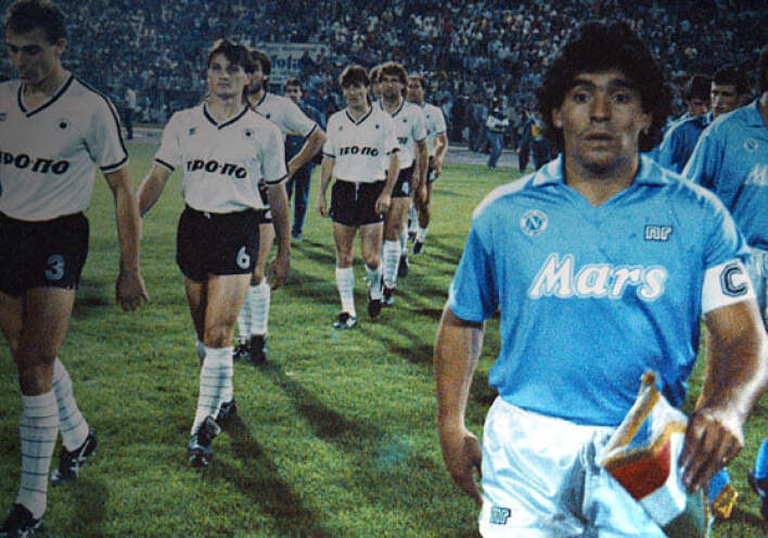 Η νύχτα που ο Μαραντόνα υποκλίθηκε στην ατμόσφαιρα της Τούμπας