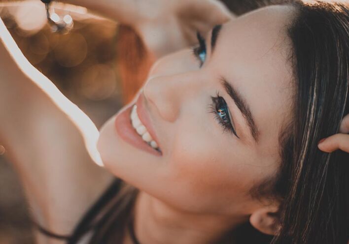 Το δέρμα που κατοικούμε και ομορφοθεραπείες: Ένα βιβλίο ομορφιάς