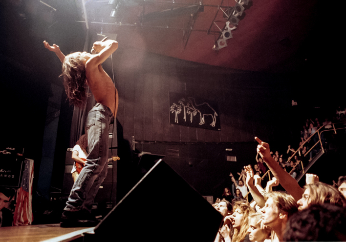 Στιγμιότυπο από συναυλία του Iggy Pop στον συναυλιακό χώρο Ρόδον Live