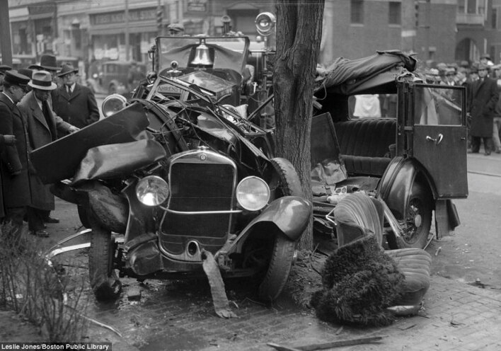 Από την ιππήλατη άμαξα, στα αυτοκίνητα