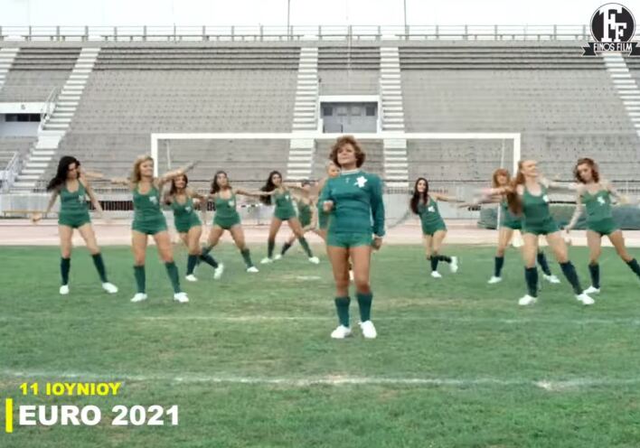 H Ρένα Βλαχοπούλου στην ταινία «Η Ρένα είναι οφσάιτ»