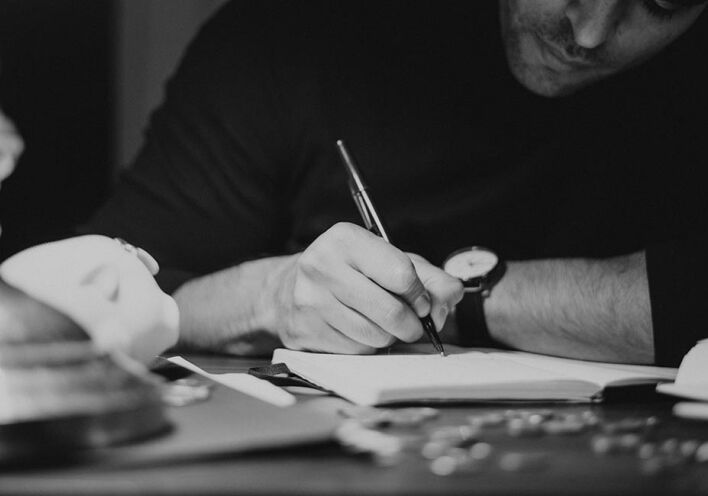 LawVid-19 - Διήγημα: Αργύρης Καλλιρώσης, Το κλιμάκιο