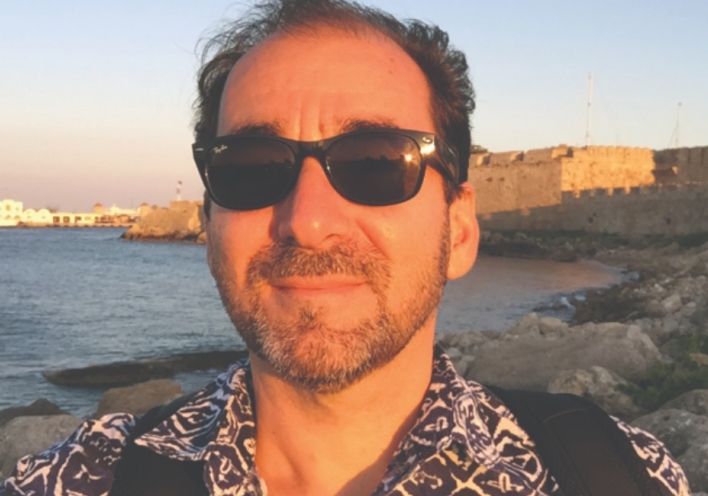 Ο βαρύτονος  Δημήτρης Τηλιακός