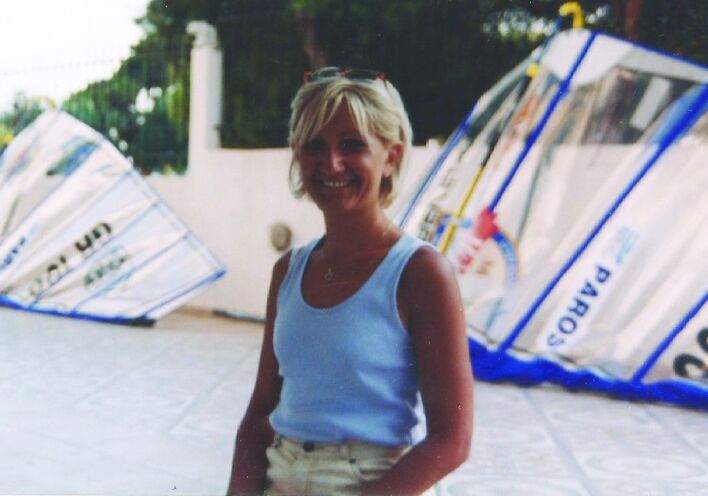 Η Μιμή Φιλιππίδη στην Πάρο