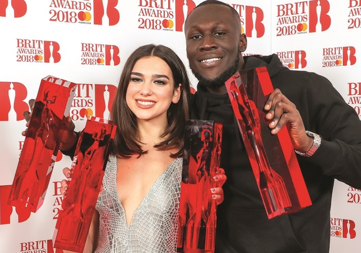 Η Dua Lipa και οJhus στα Brit Award.