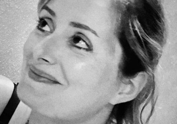 Η ποιήτρια Λένα Καλλέργη