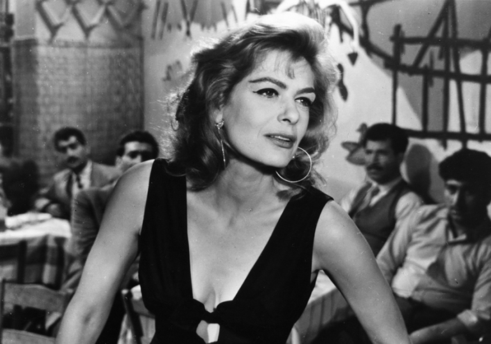 Η Μελίνα Μερκούρη στην ταινία «Ποτέ την Κυριακή»