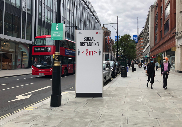 Το Λονδίνο ζει ακόμα στη σκιά της πανδημίας