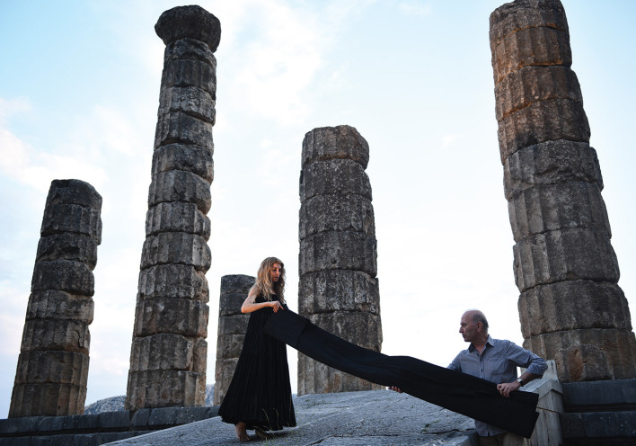 H «Έξοδος - Η Τέχνη μετά την Πανδημία» του Θεόδωρου Τερζόπουλου με τη Σοφία Χιλλ στους Δελφούς