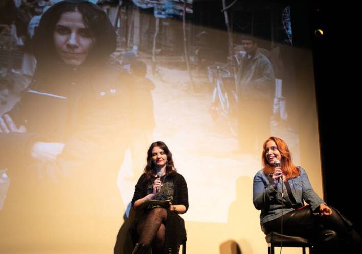 Φωτορεπορτάζ από το Gimme Shelter Film Festival Pop Up Mondays και την προβολή του ντοκιμαντέρ «Α Dog Called Money» της Pj Harvey και του Seamus Murphy.