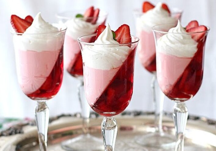 Ένα ζελέ φράουλας να το πιεις στο ποτήρι