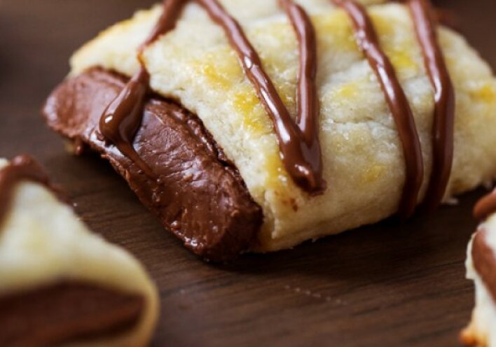 Μπισκότα- κρουασάν σοκολάτας