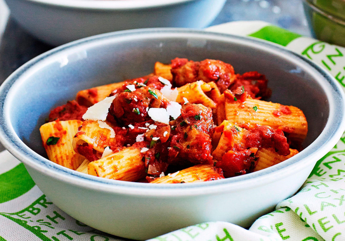 Εύκολα ριγκατόνι με λουκάνικο